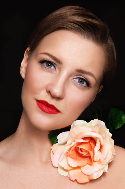 glamorous woman with red lipstick  - Fotoğraf, Görsel