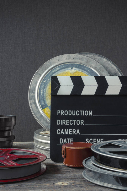 Clapperboard, una scatola di film e lenti
 - Foto, immagini