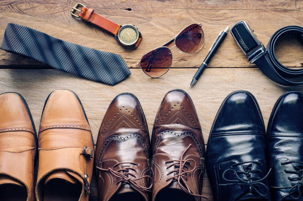 Leather shoes and accessories for work - Fotografie, Obrázek