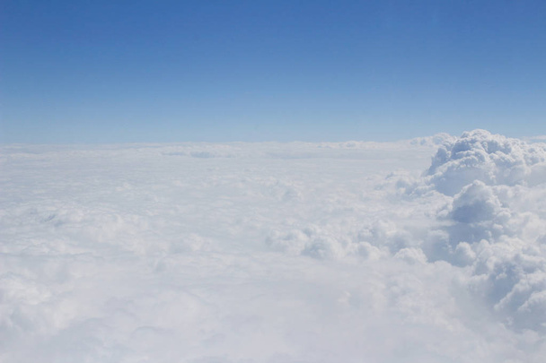  Mavi gökyüzü ve mükemmel bulutlar - Fotoğraf, Görsel