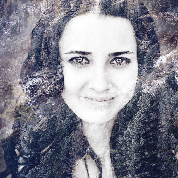 Dvojexpozicí krásnou tvář ženy a přírodní sníh lesa, Tajga Sibiř - Fotografie, Obrázek