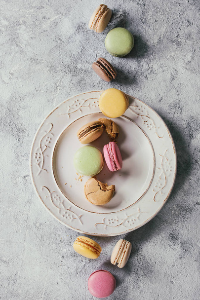 Variety of french dessert macaroons - Φωτογραφία, εικόνα