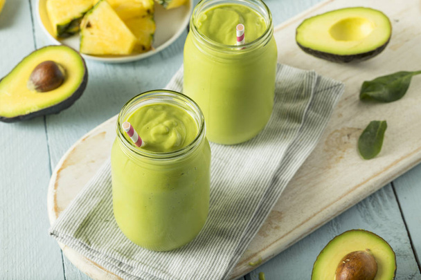Healthy Homemade Avocado Smoothie - Valokuva, kuva