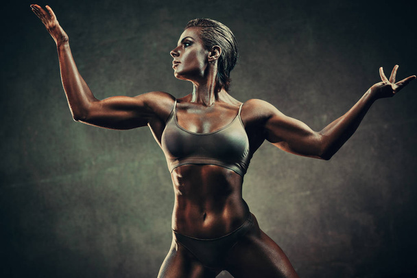 Strong sports woman - Zdjęcie, obraz