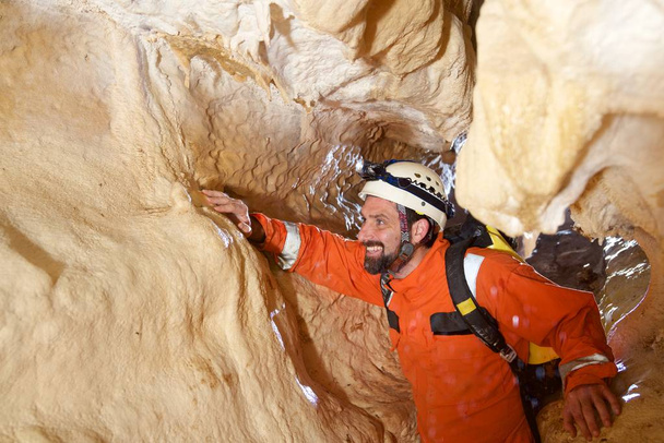 Do jeskyní ve Španělsku - Fotografie, Obrázek