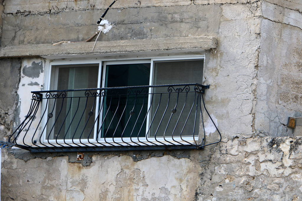 Verschiedene Stadtfenster  - Foto, Bild