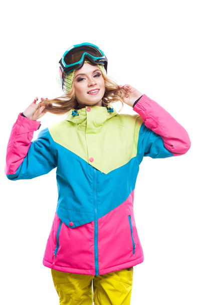 Молодая женщина в лыжном костюме
 - Фото, изображение