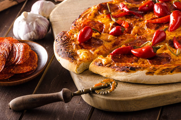 Pizza salami pepper - Fotó, kép