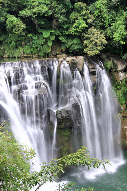 De waterval van de shifen in pingxi, Taipei, Taiwan - Foto, afbeelding