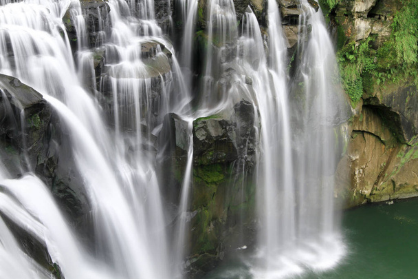 Shifen waterfall in pingxi, Taipei, Taiwan
 - Valokuva, kuva
