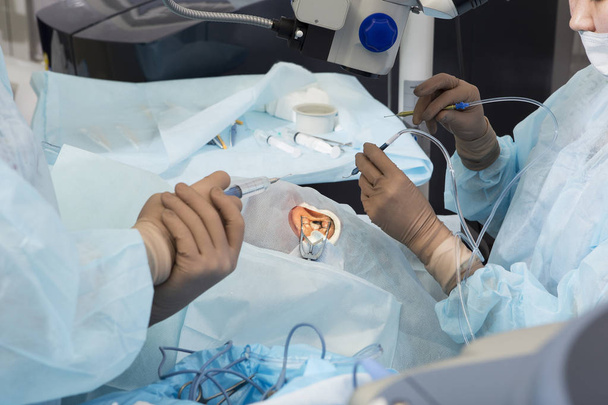 Kristal lens değiştirilebilir cerrahi yöntemi - Fotoğraf, Görsel