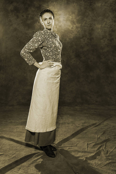 Retrato de una joven rusa del siglo XIX
 - Foto, imagen