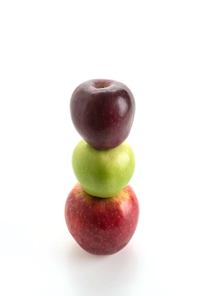 Зелені та червоні яблука
 - Фото, зображення
