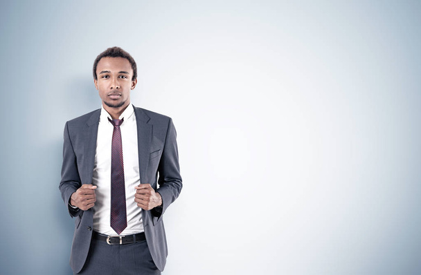 African American businessman, gray - Фото, изображение