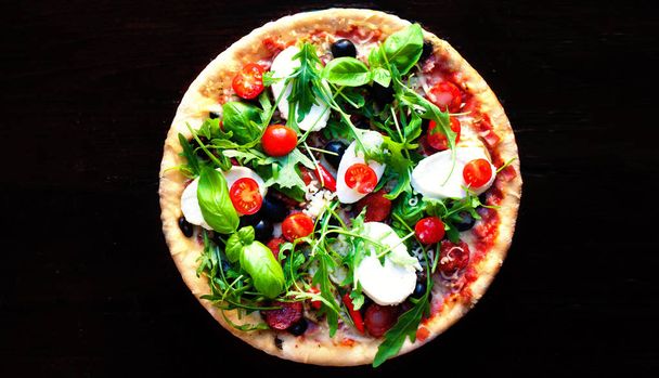 Delicious hot  pizza with mushrooms - 写真・画像
