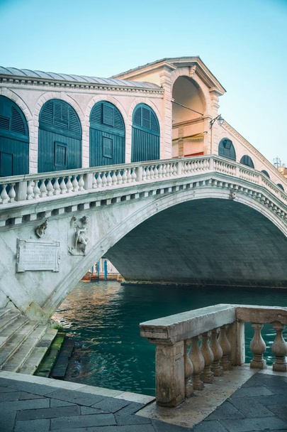  Puente de Rialto, Venecia, Italia
 - Foto, Imagen