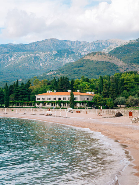 La Villa Milocer es uno de los balnearios más bellos de la Bu
 - Foto, Imagen