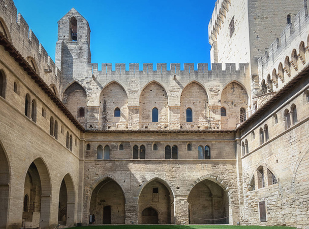 Courtyard of the Papal palace in Avignon - 写真・画像