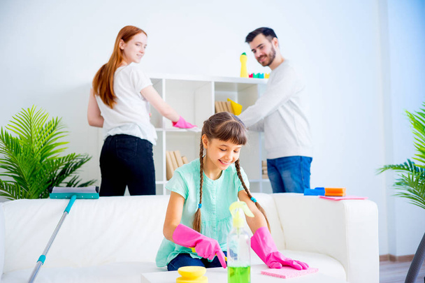 Family cleaning house - Фото, изображение