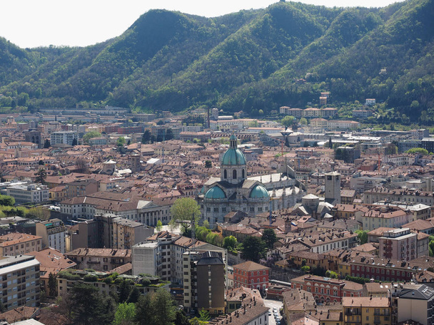 コモ、イタリアの空撮 - 写真・画像