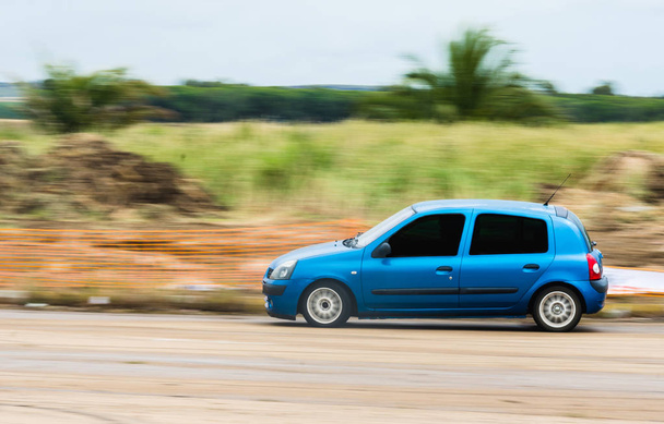 Çok hızlı araba - Fotoğraf, Görsel