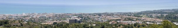 Панорамний вид на місто Марбелья, на Коста дель Соль, Андалусия, Іспанія - Фото, зображення