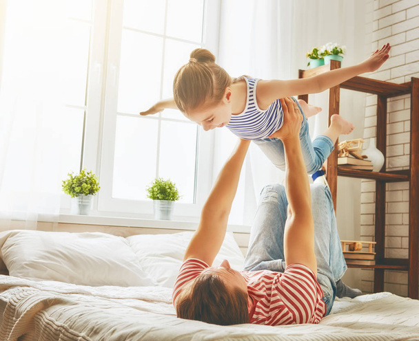 father and daughter play - Fotoğraf, Görsel