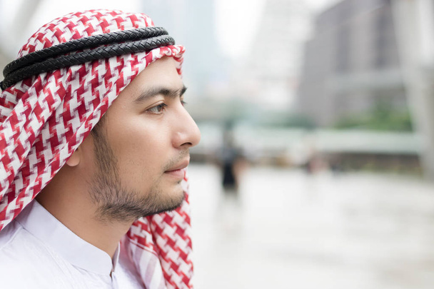 Retrato de hombres árabes jóvenes
 - Foto, Imagen