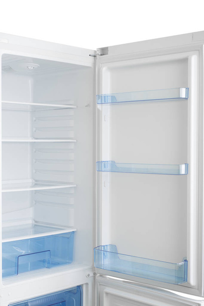 Bílá chladnička izolovaných na bílém pozadí - Fotografie, Obrázek