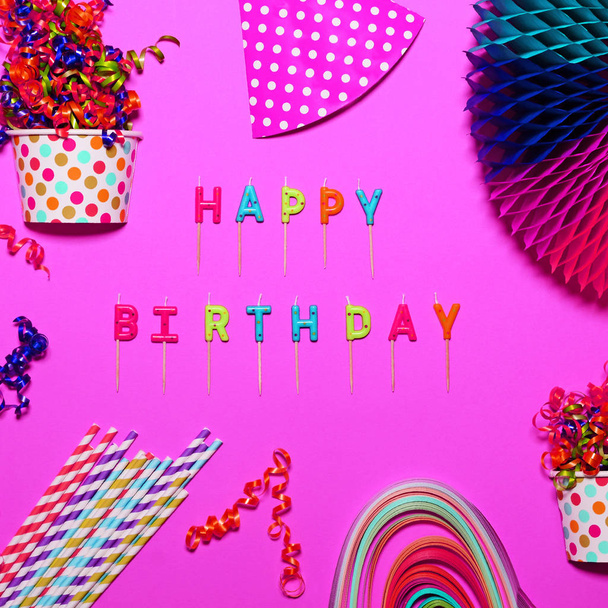 Happy Birthday flat lay with party decorations on pink backgroun - Valokuva, kuva