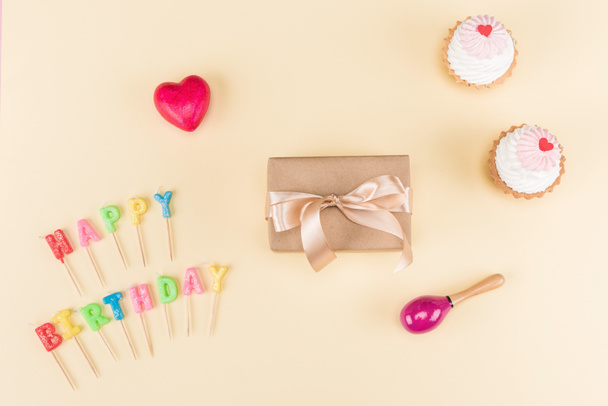 Happy birthday lettering and cakes  - Fotografie, Obrázek