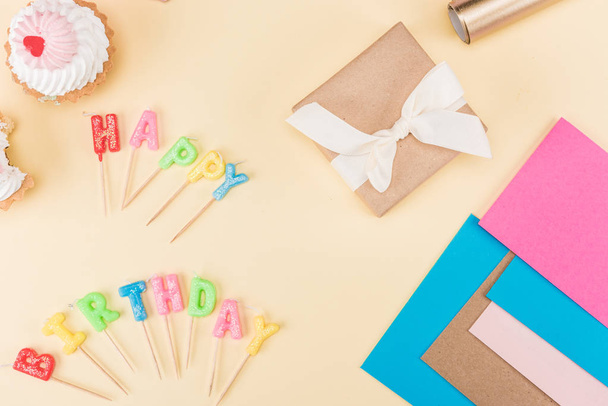 Happy birthday lettering and cakes  - Фото, изображение