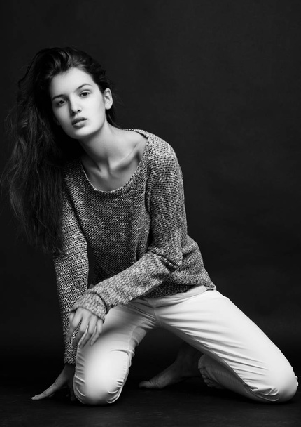 Model test with beautiful fashion model posing - Valokuva, kuva
