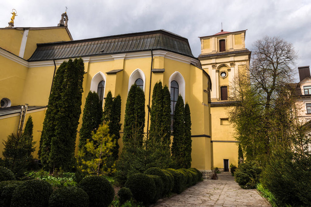 Kathedraal in de oude stad van Kamyanets-Podilsky, Oekraïne - Foto, afbeelding