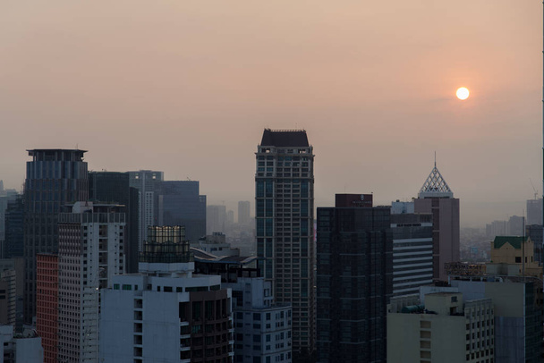 Sonnenaufgang in der Stadt - Foto, Bild
