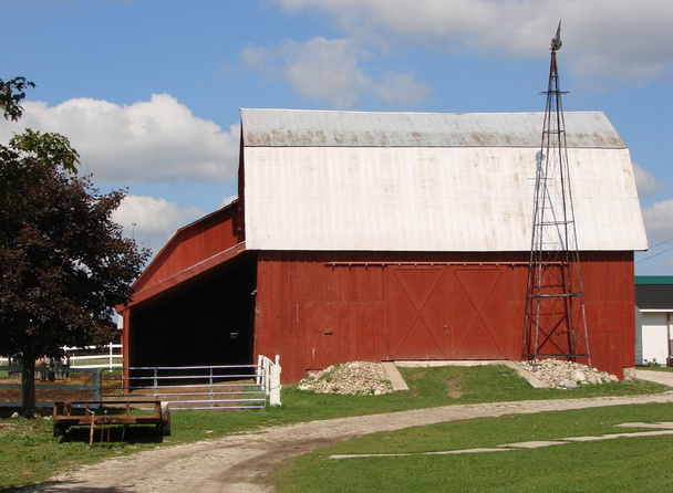 Red barn with windmill - Photo, Image