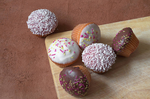 Различные сладкие кексы
 - Фото, изображение