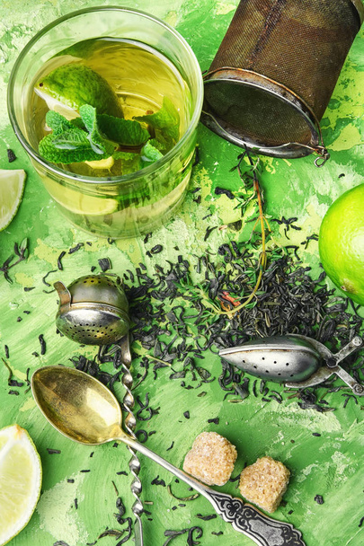 Здоровый травяной чай
 - Фото, изображение