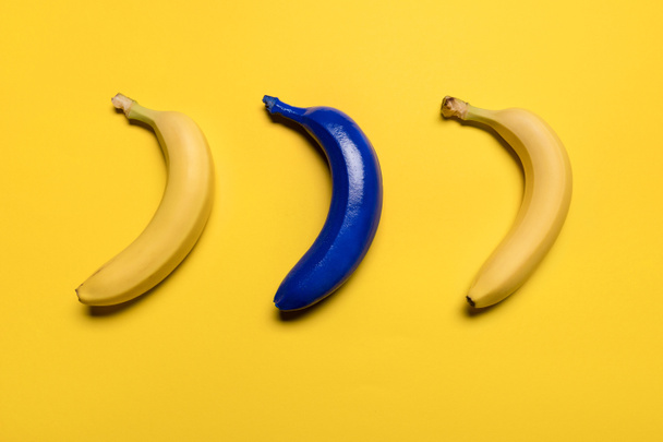 Colección de plátanos coloridos
 - Foto, Imagen