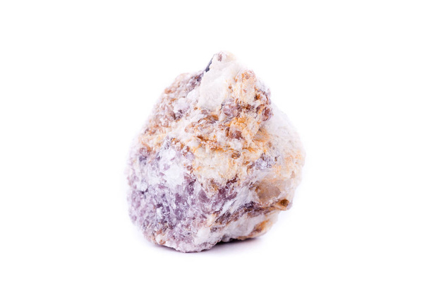 макро мінеральний лепідолітний камінь на білому тлі
 - Фото, зображення