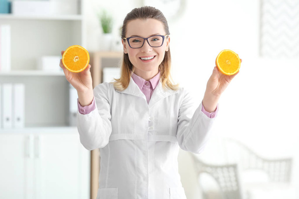 Young female nutritionist - Photo, image