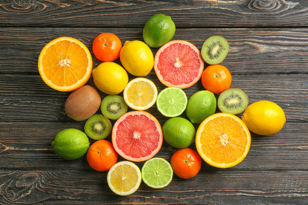 Beautiful composition of tropical fruits  - Valokuva, kuva