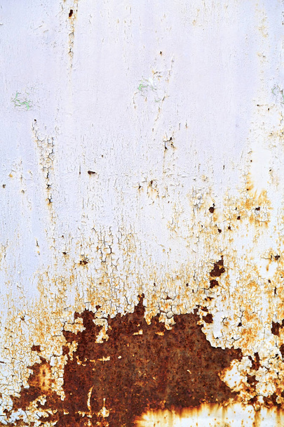 Rusty metal texture with cracked white paint - Φωτογραφία, εικόνα
