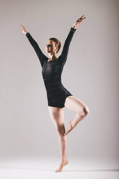 Young ballerina in the studio - Fotó, kép