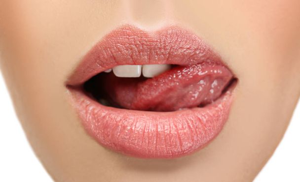 Lippen der jungen Frau - Foto, Bild
