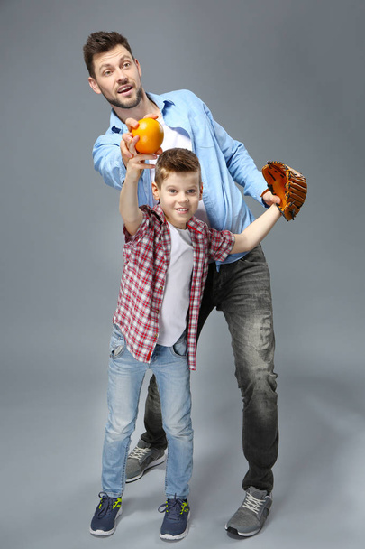 Father and son with baseball glove and ball  - Foto, Imagem