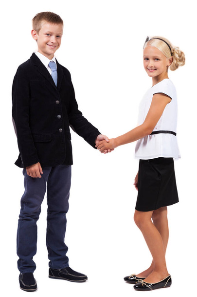 Studenten in Business-Anzügen schütteln Hände - Foto, Bild