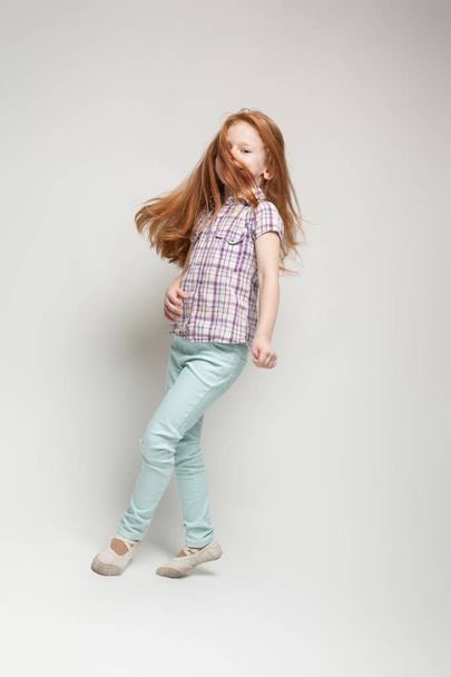 Cute redhead girl - Valokuva, kuva