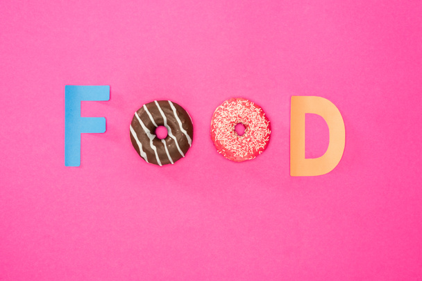 voedsel word gemaakt van donuts - Foto, afbeelding