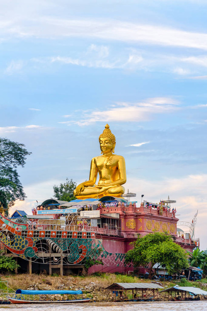Phra Buddha Nawa LAN tue - Foto, afbeelding